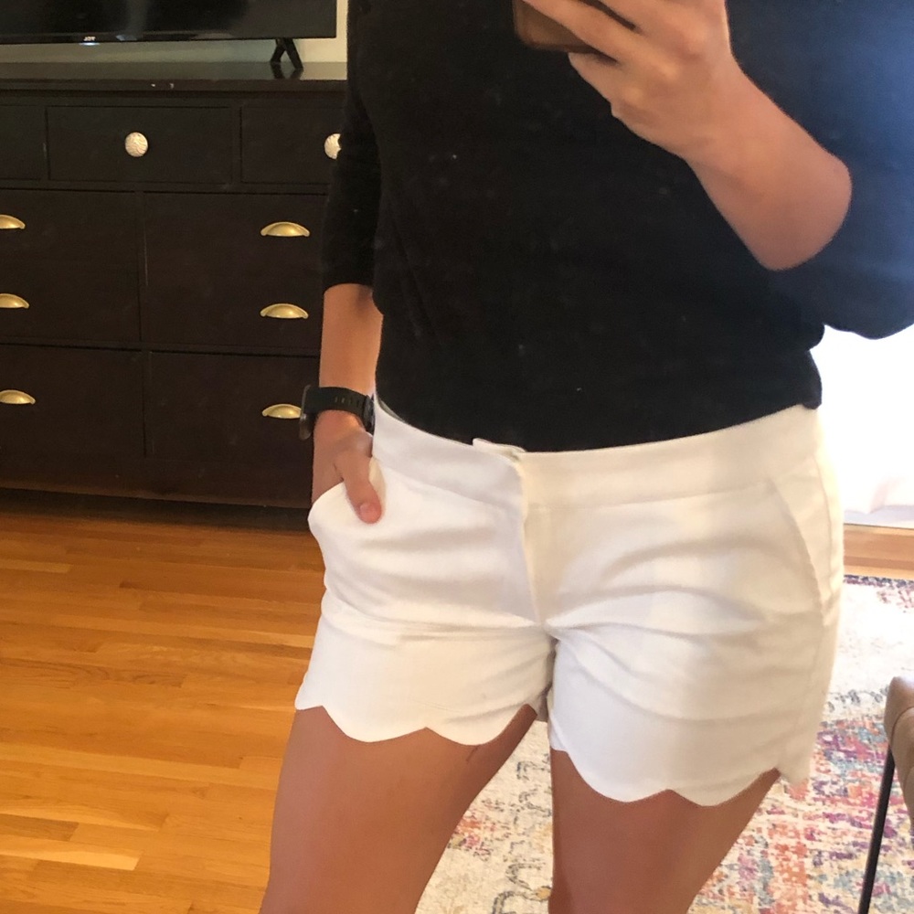 White Scalloped shorts, new with tags!